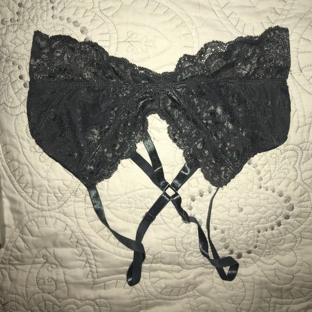 Lace crossback bra